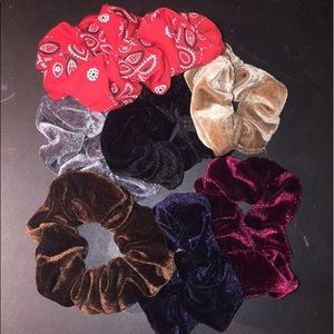 set of 7 scrunchies